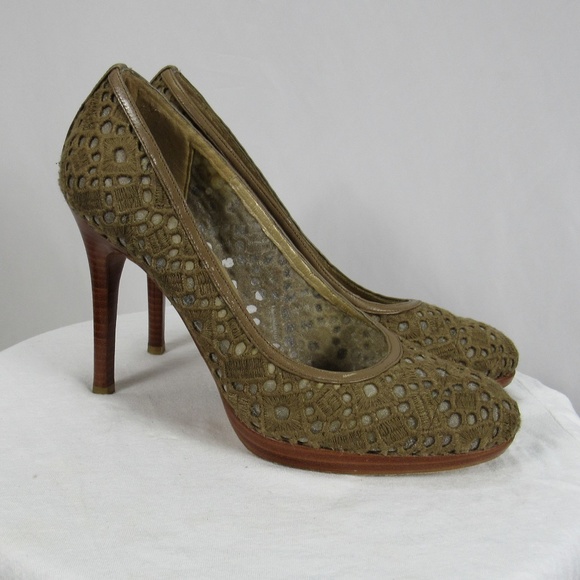 Stuart Weitzman Shoes - Stuart Weitzman Brown Wood Heel Eyelet Pumps Heels